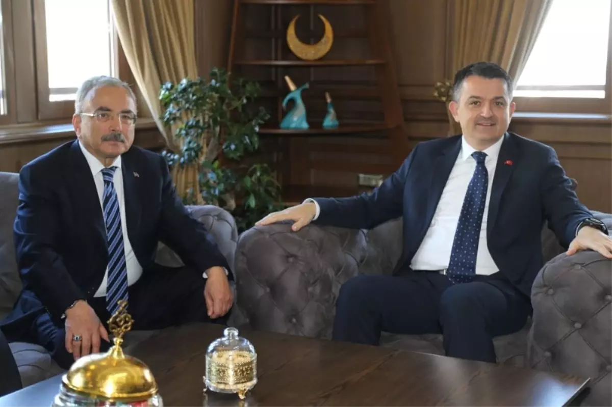 Bakan Pakdemirli: "Ordu\'ya Her Desteği Vereceğiz"