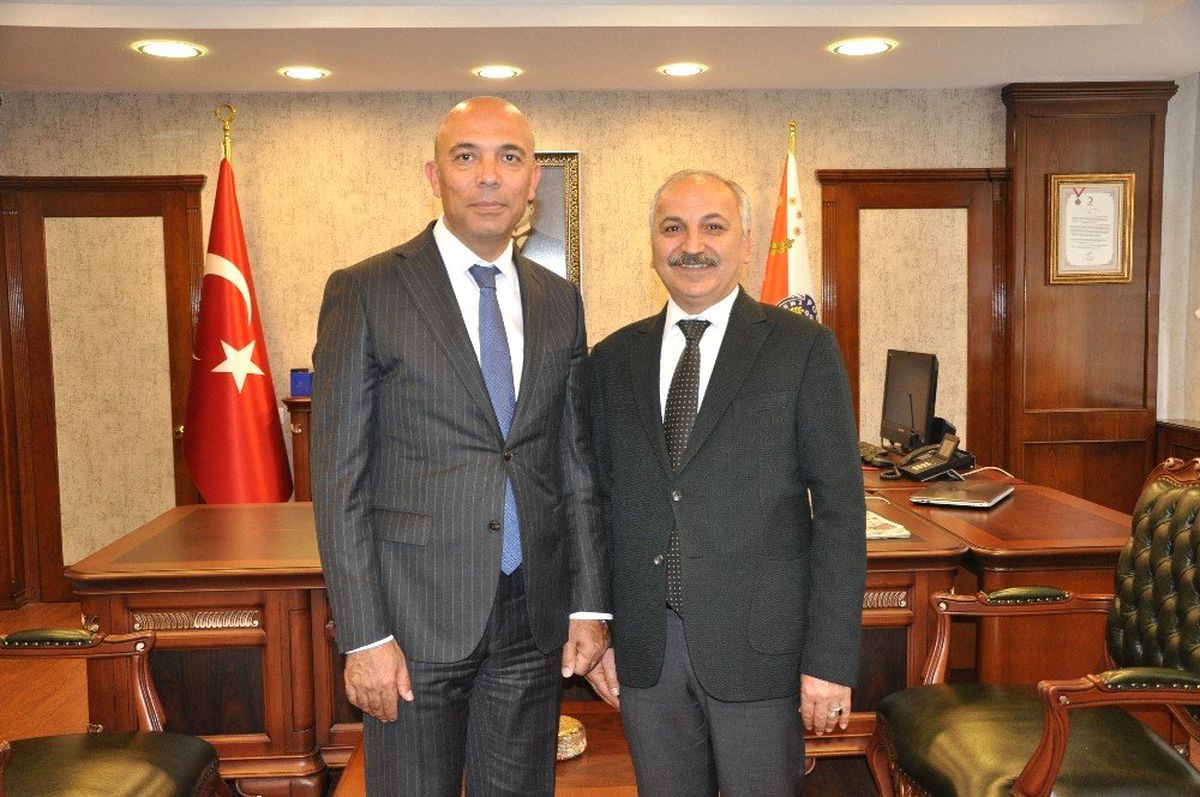 Başkan Dinçer ve Esob Yönetiminden Em Niyet Müdürü Şahne\'ye Ziyaret