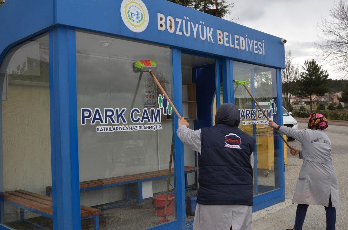 Bozüyük\'te Duraklar Temizlendi