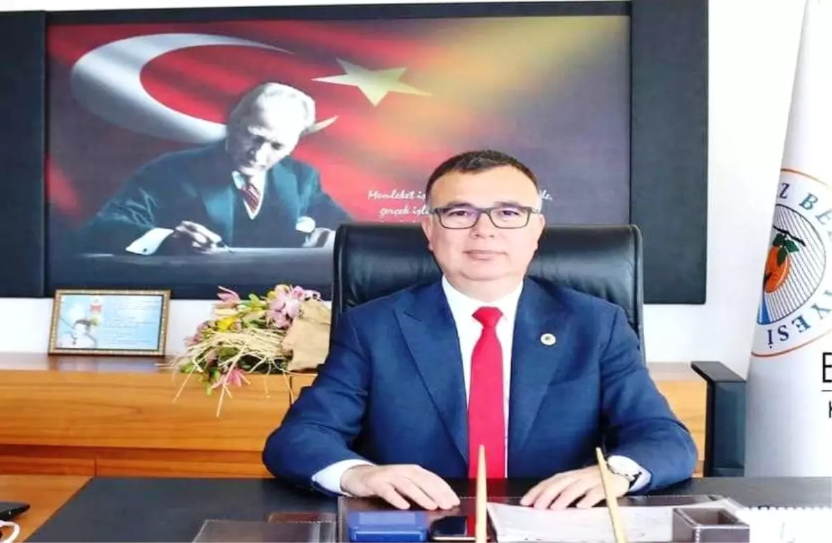 Belediyenin Borcunu Afişle Asan CHP\'li Başkan ile Eski Belediye Başkanı Arasında Kriz Çıktı