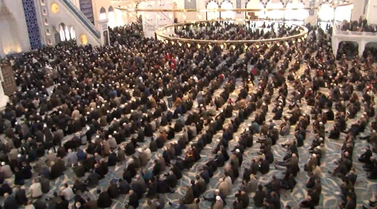Karamollaoğlu\'nun Dolmaz Dediği Çamlıca Camii Tıklım Tıklım