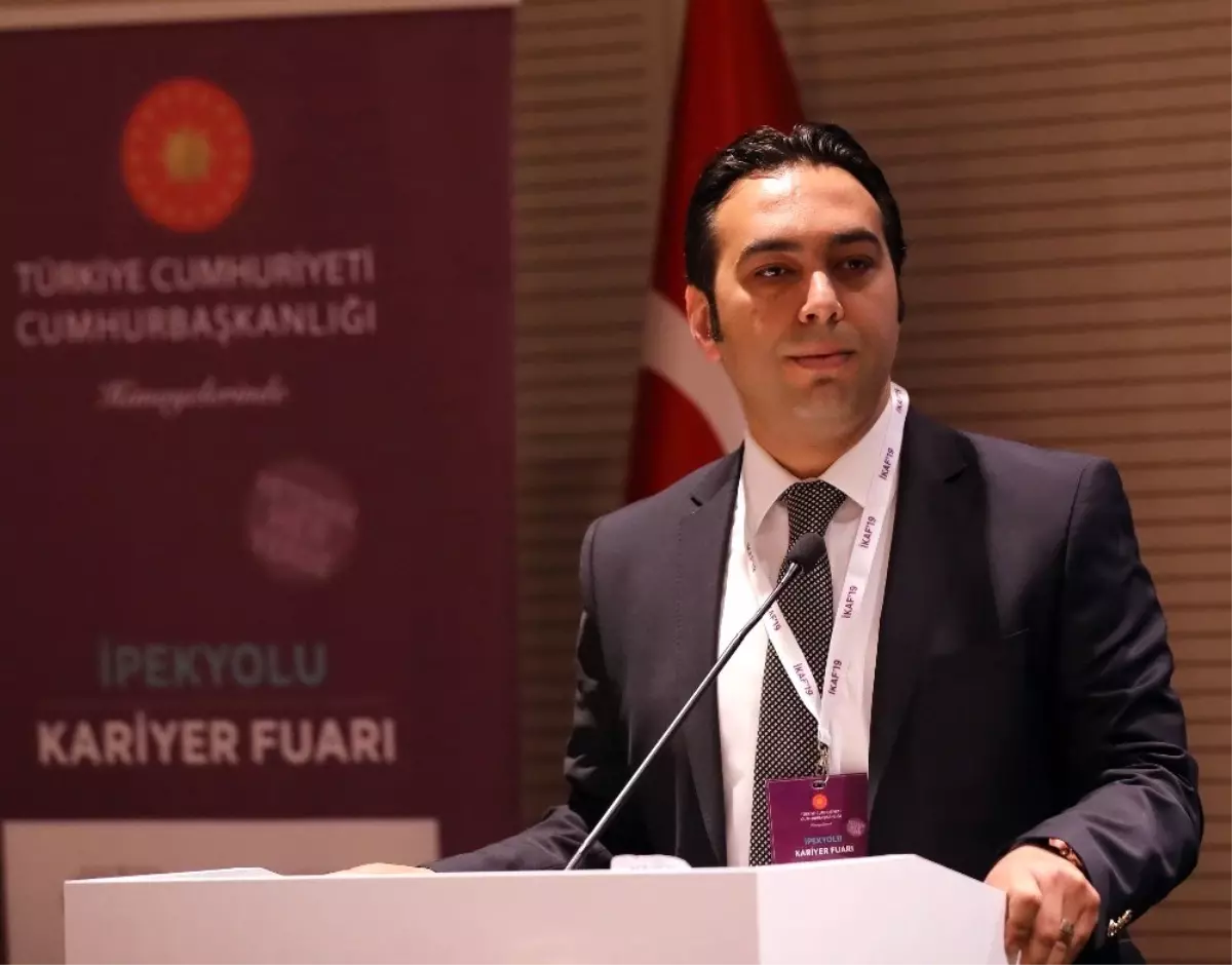 Kariyer Gelişiminde İletişimin Sonsuz Etkisi\' Konulu Konferans