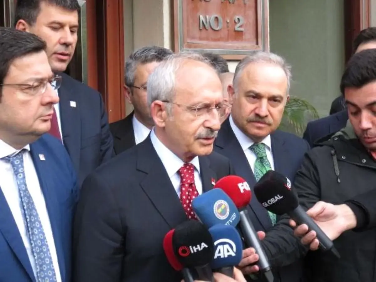 Kılıçdaroğlu\'ndan Can Bartu İçin Taziye Ziyareti (2)