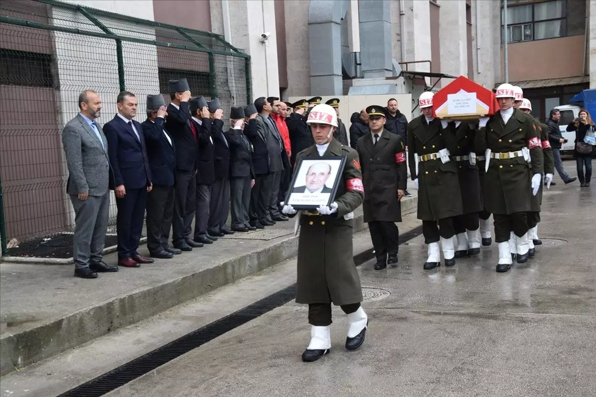 Kore Gazisi Adil Işık Son Yolculuğuna Uğurlandı