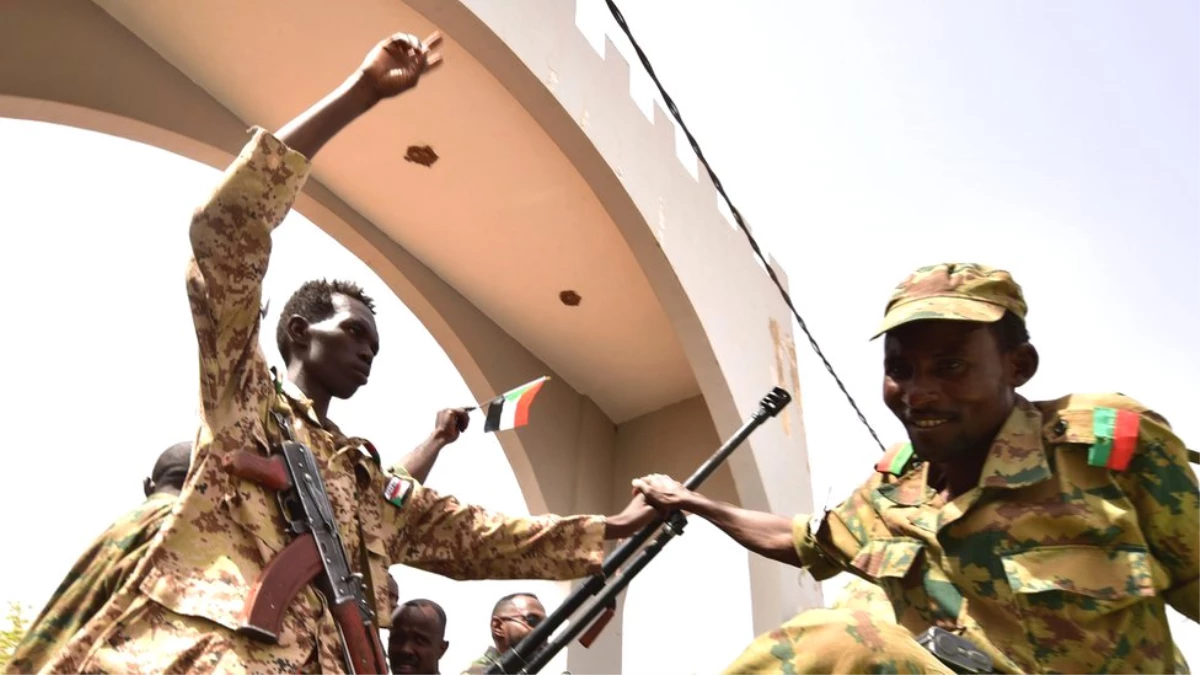 Ömer El Beşir: Sudan\'da Askeri Oligarşi Nasıl İktidarda Kaldı, Hangi Ülkeler Kaybetti?