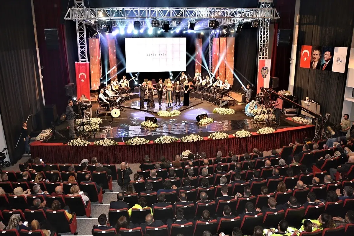 Polis Teşkilatının 174. Yıldönümü İzmir\'de Konserlerle Kutlandı