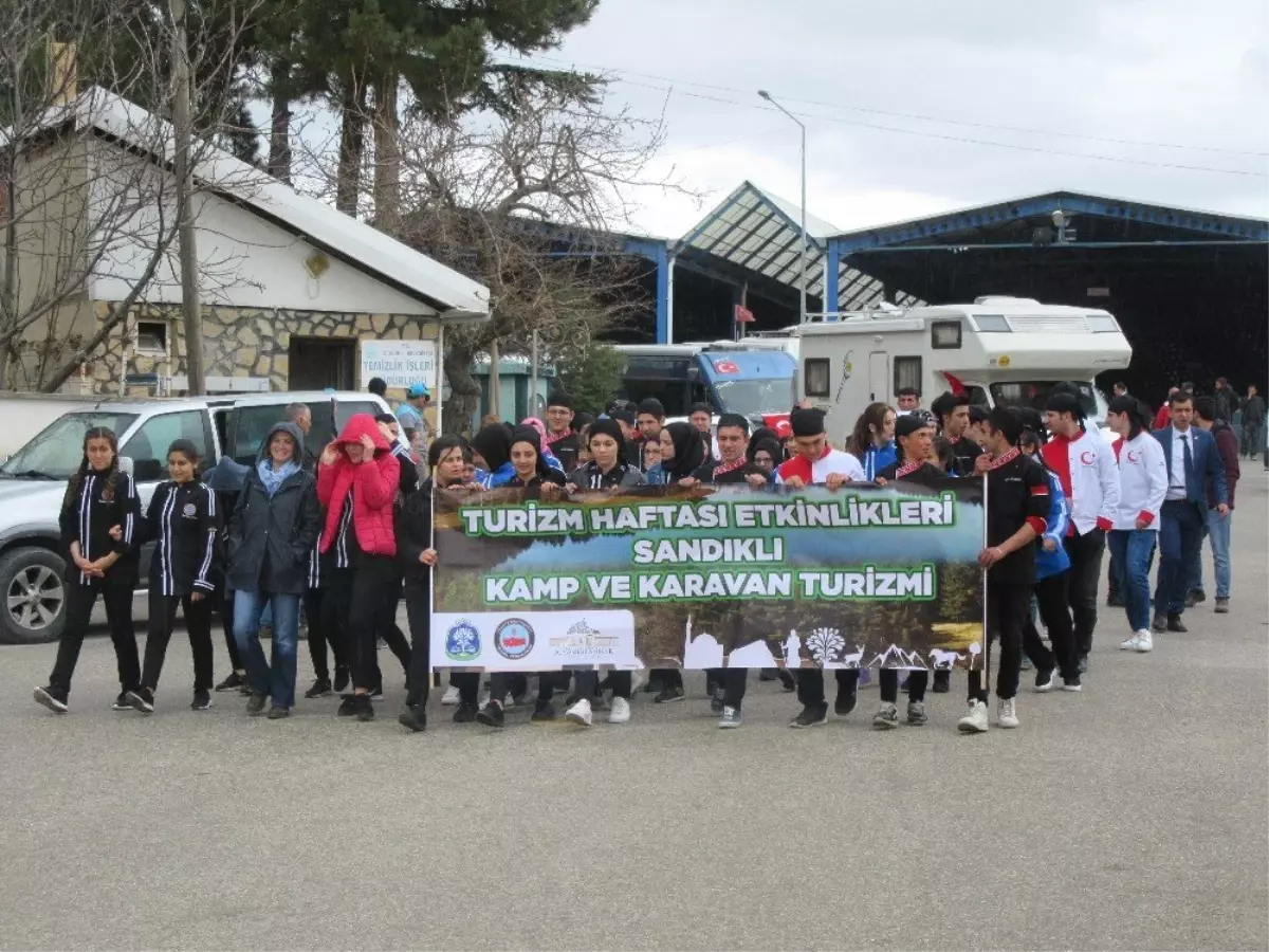 Sandıklı Akdağ\'da Kamp Karavan Turizmi Etkinliği Başladı