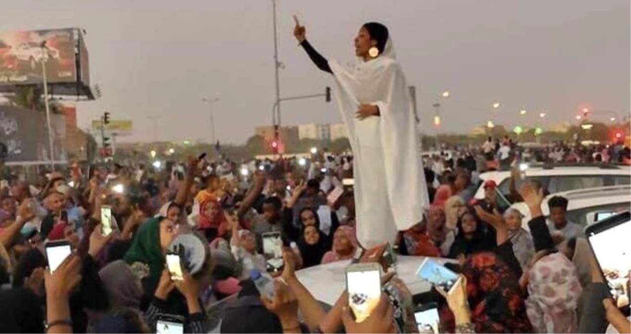 Sudan\'daki Hareketin Sembolü Kadından Yeni Video