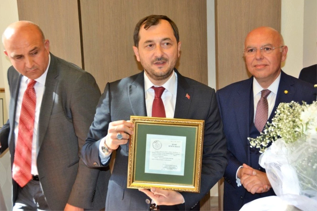 Süleymanpaşa Belediye Başkanı Yüksel Görevi Törenle Devraldı