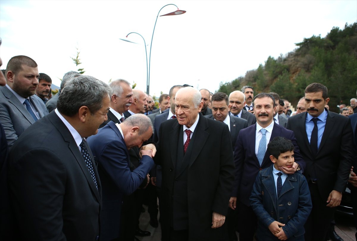 Bahçeli, Ülkücü Şehitler Anıtı\'nı Ziyaret Etti
