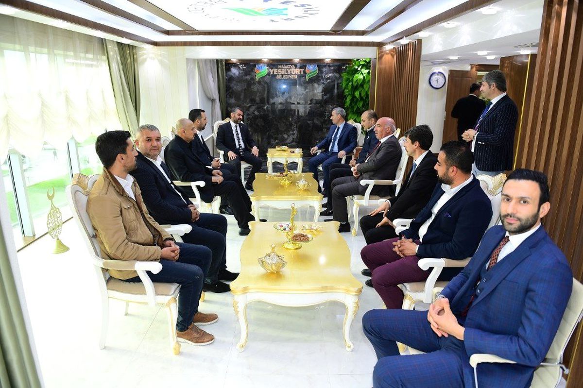 Başkan Çınar\'a Ziyaretçi Akını