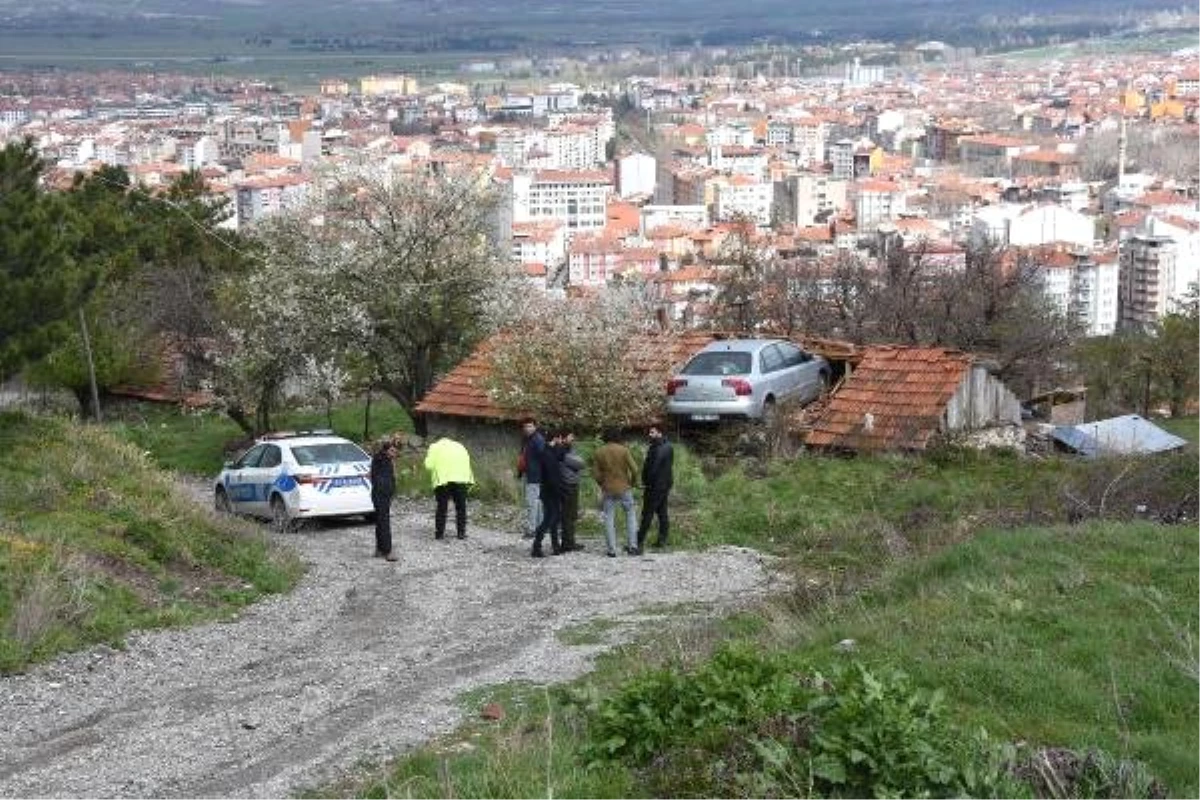 Çalındığını Sandığı Otomobilini, Evin Çatısında Buldu