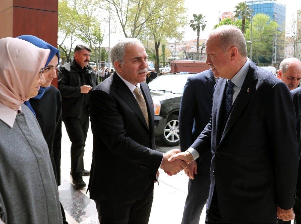 Cumhurbaşkanı Erdoğan\'dan Fatih Belediye Başkanı Turan\'a Hayırlı Olsun Ziyareti