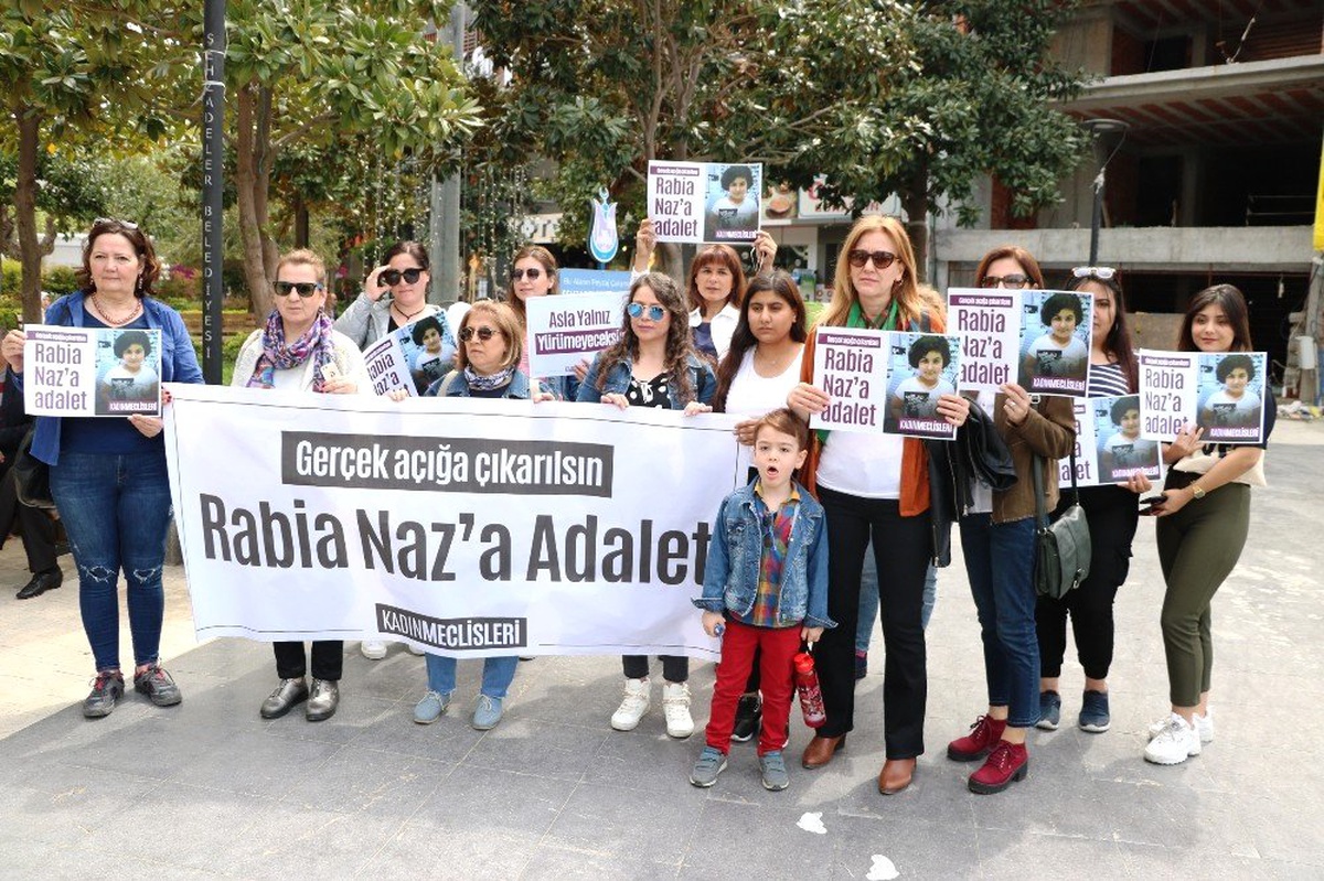 Giresun\'da Şüpheli Şekilde Ölen Rabia Naz İçin Manisa\'da Eylem