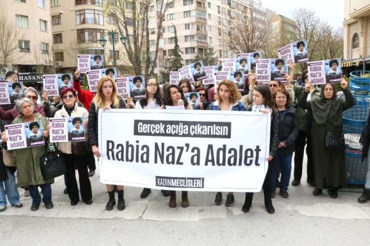 Kadınlar Eskişehir\'de \'Rabia Naz\' İçin Toplandı