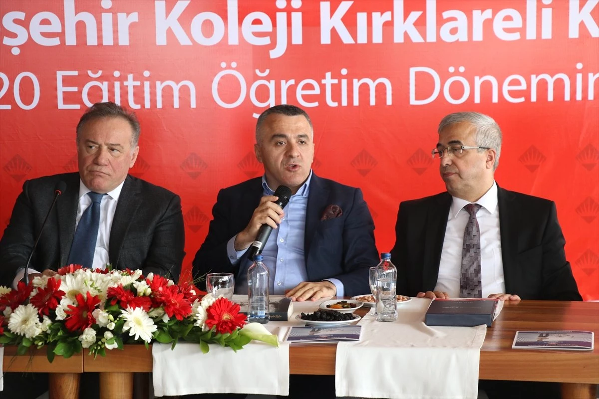 Kırklareli\'nde Bahçeşehir Koleji Tanıtım Toplantısı