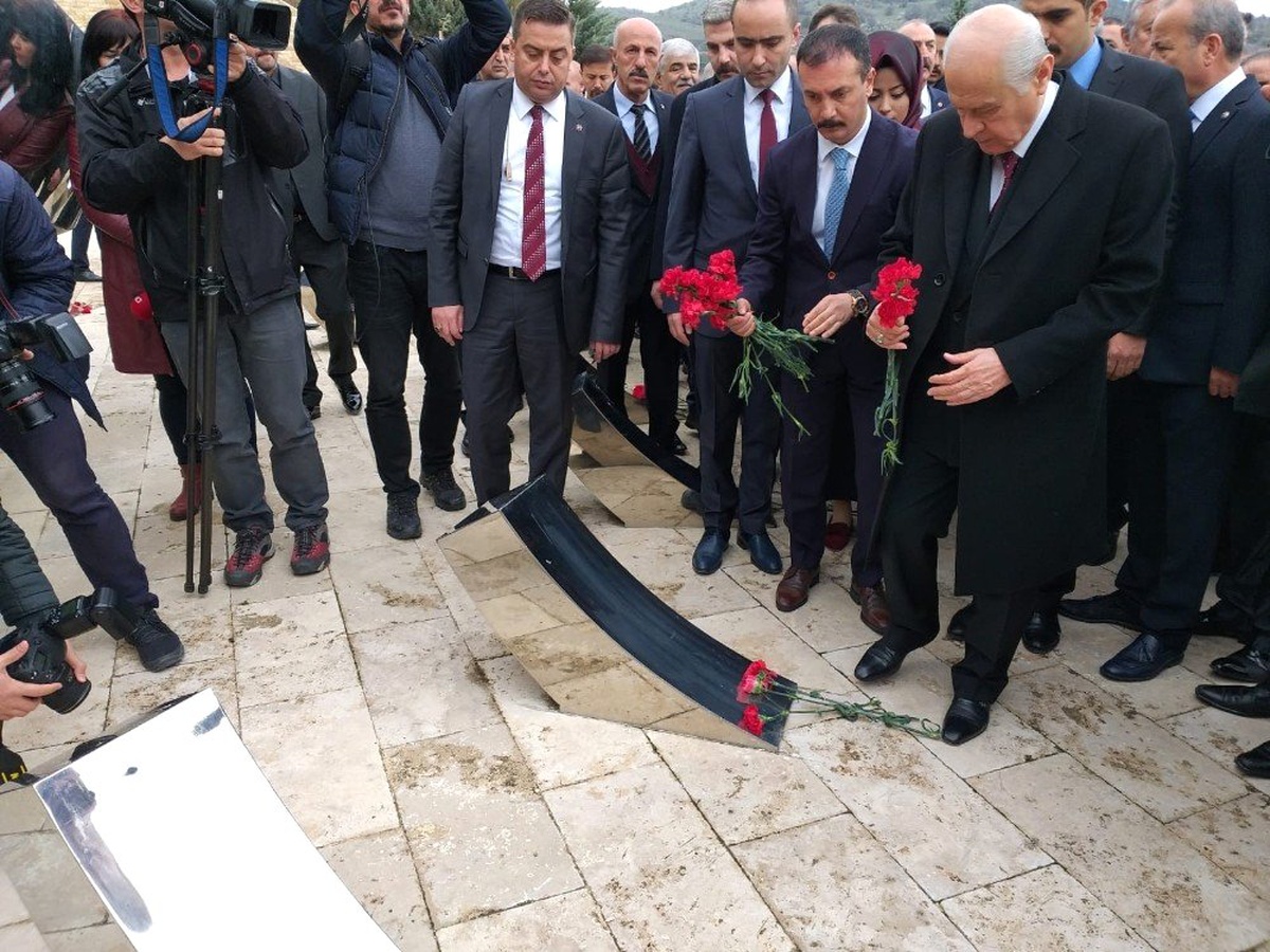 MHP Kızılcahamam\'da Kampa Girdi
