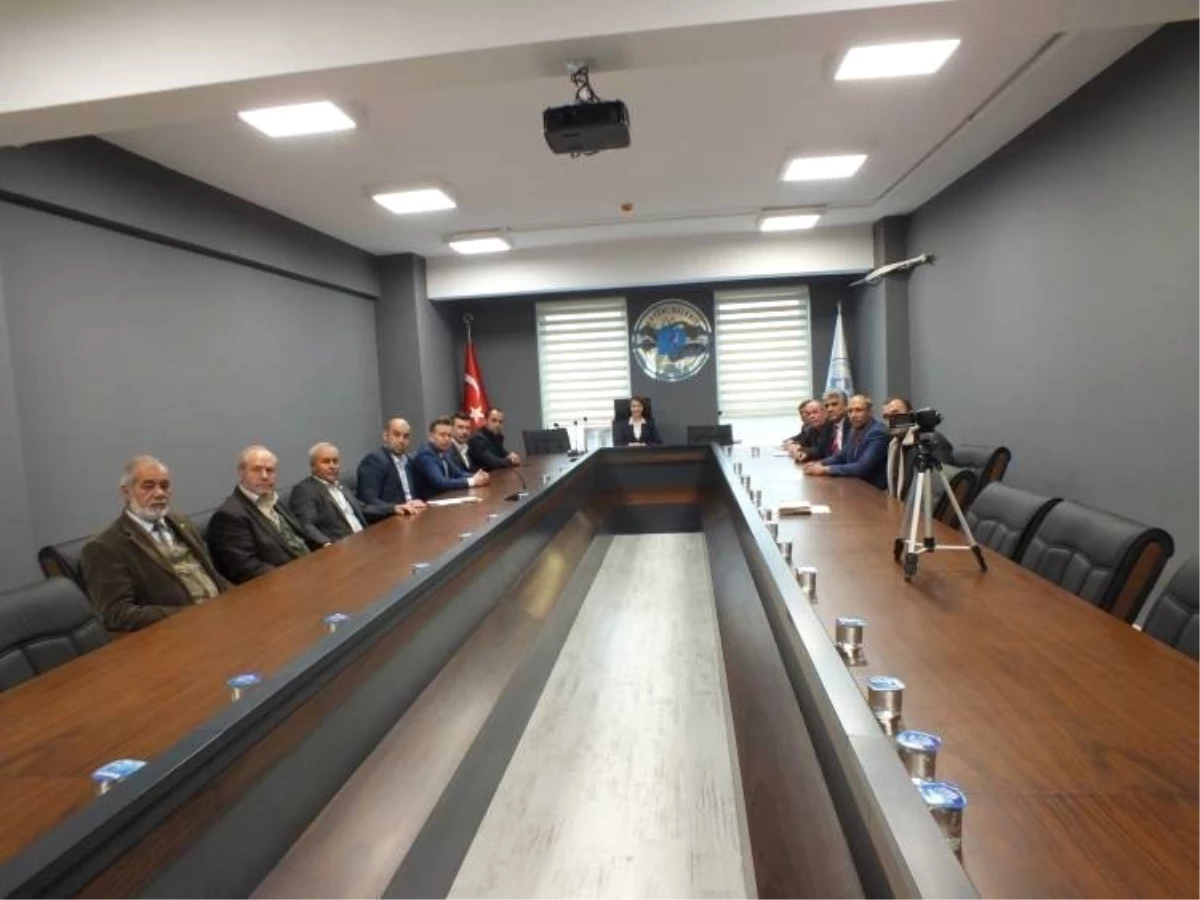 Pazaryeri\'nde İlk Belediye Meclis Toplantısı Yapıldı