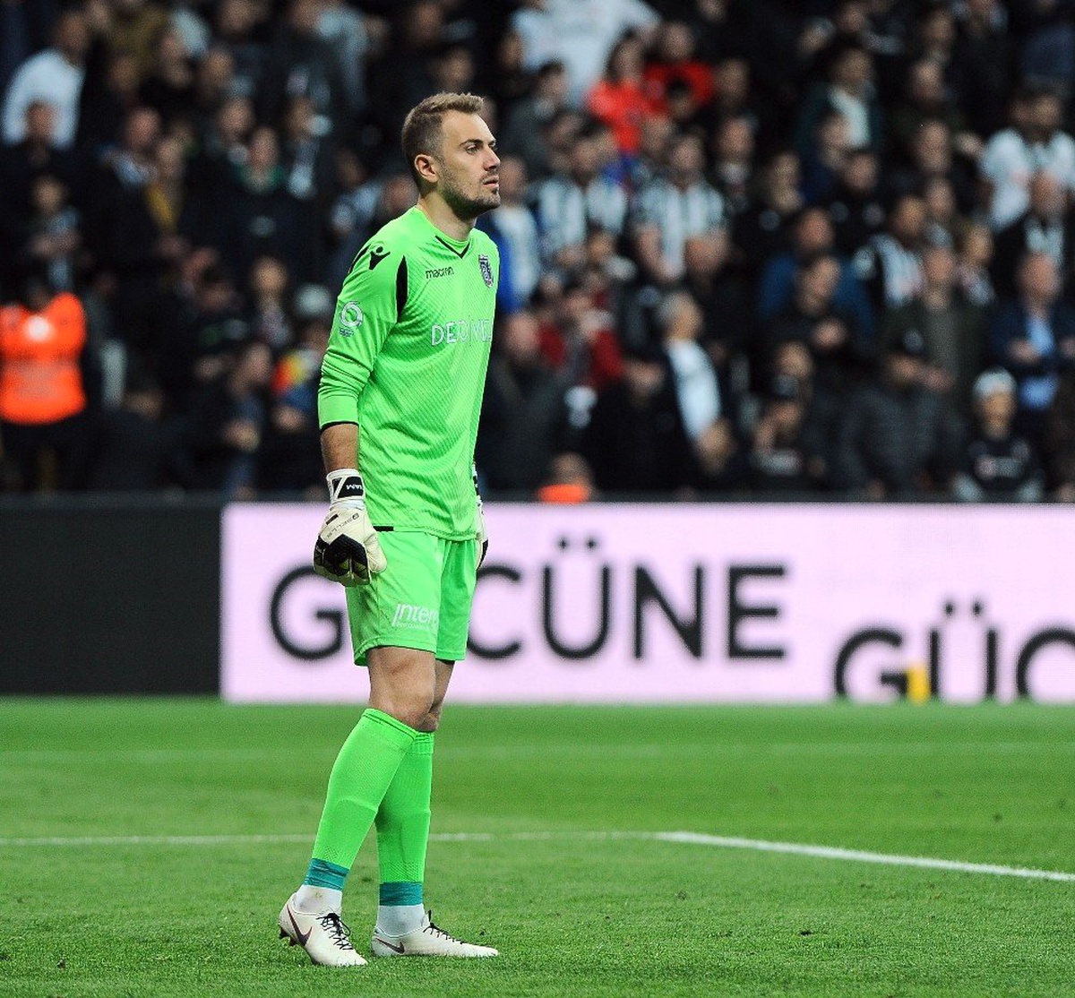 Spor Toto Süper Lig: Beşiktaş: 2 - Medipol Başakşehir: 1 (Maç Sonucu)