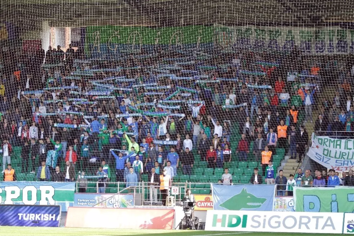 Spor Toto Süper Lig: Çaykur Rizespor: 0 - Göztepe: 0 (İlk Yarı)