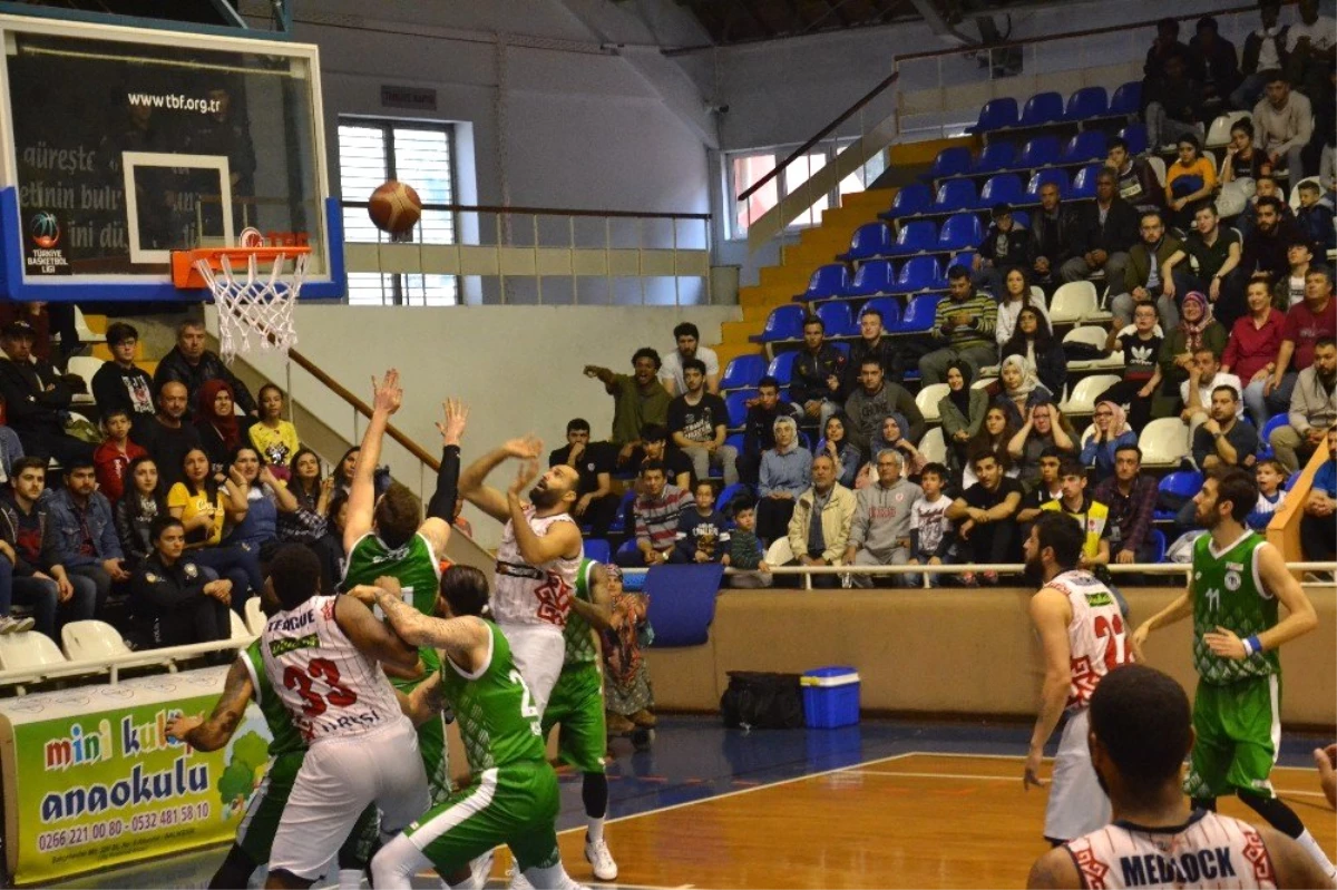 Türkiye Basketbol 1. Ligi: Karesispor: 92 - Konyaspor: 80