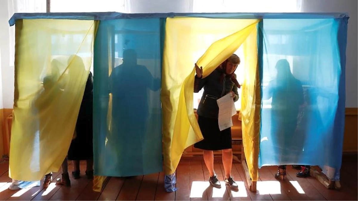 Ukrayna\'da Seçim: Şovmen Zelenskiy Nasıl Oy Kazandı, \'Çikolata Kralı\' Poroşenko Niçin Kaybetti?