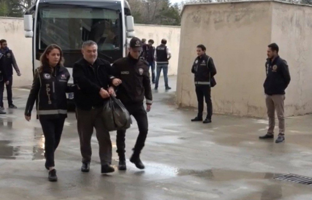 Uşak\'ta Ki "Çökertme" Operasyonunda 7 Tutuklama