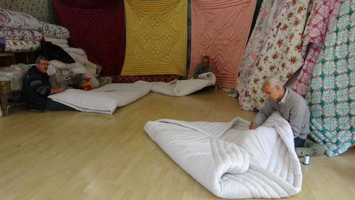 Yılların Yorgan Ustaları, Fabrikasyon Ürünlere Yenik Düştü