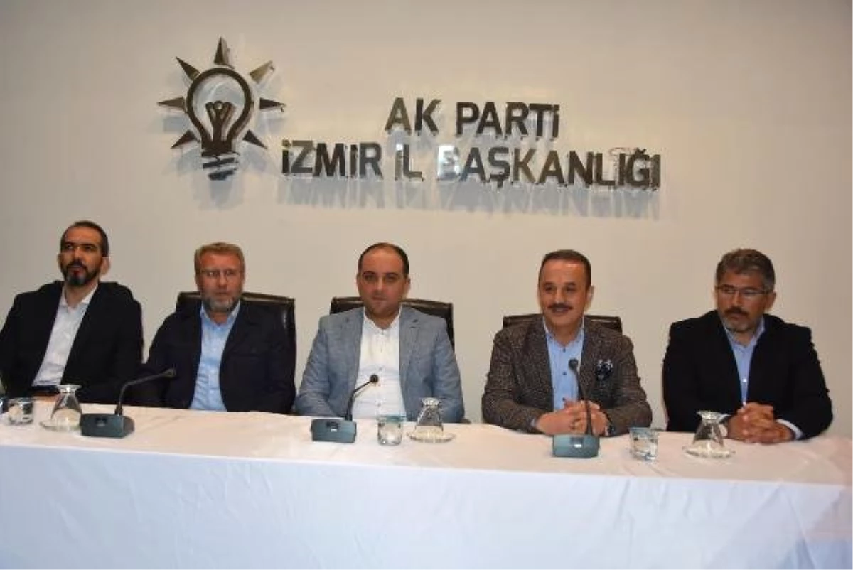 AK Parti İzmir\'de Yeni Başkan İçin Temayül Yoklaması Yapılıyor