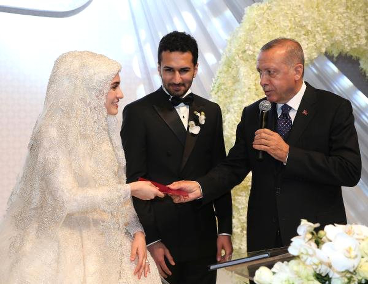 Cumhurbaşkanı Erdoğan Nikah Şahitliği Yaptı