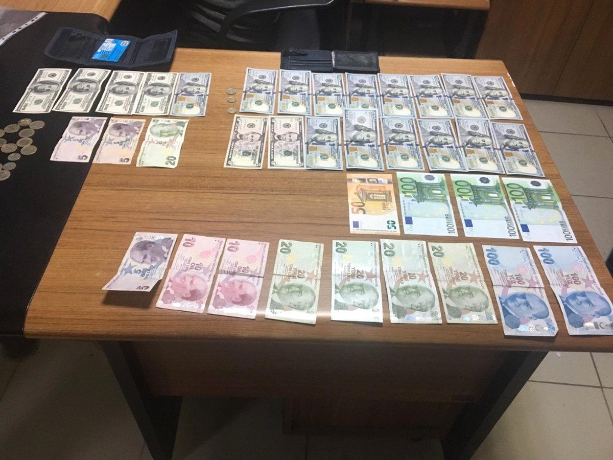 Fetö\'nün Hücre Evinden Kaçmak İçin Balkondan İp Sarkıtmışlar