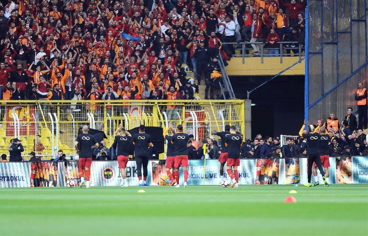 Galatasaraylı Futbolcular, Can Bartu\'yu Unutmadı