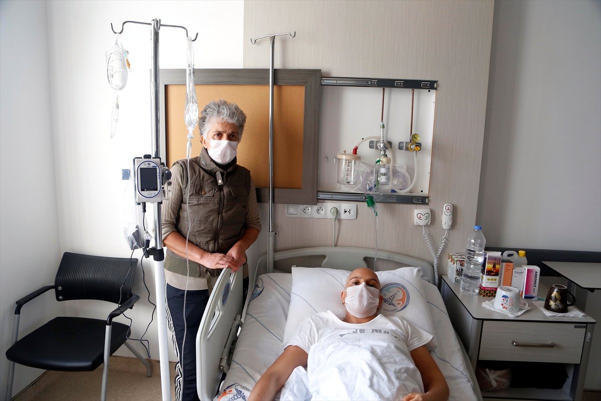 Lösemili Begüm Yeni Bir Hayata "Merhaba" Demek İstiyor