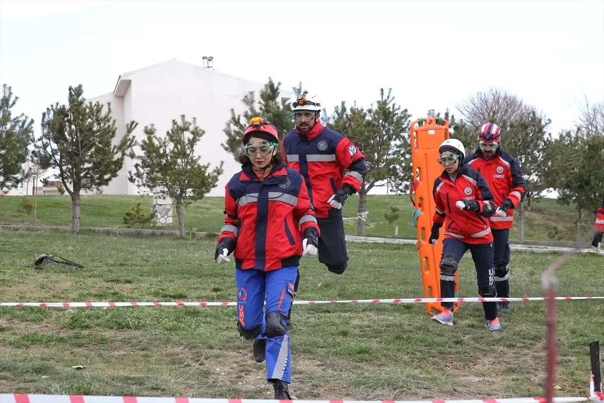 Mavi Işıklarımızla Umut Olmaya Gönüllüyüz"