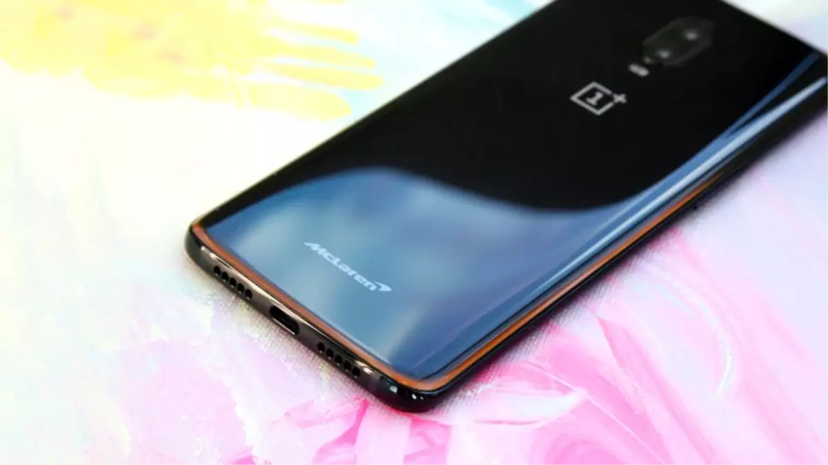 Oneplus\'ın Yeni Amiral Gemisi 7 Pro\'nun Posteri Ortaya Çıktı