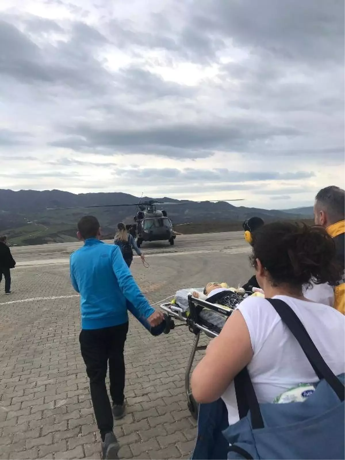 Tunceli\'de Jandarma 9 Aylık Bebek İçin Seferber Oldu