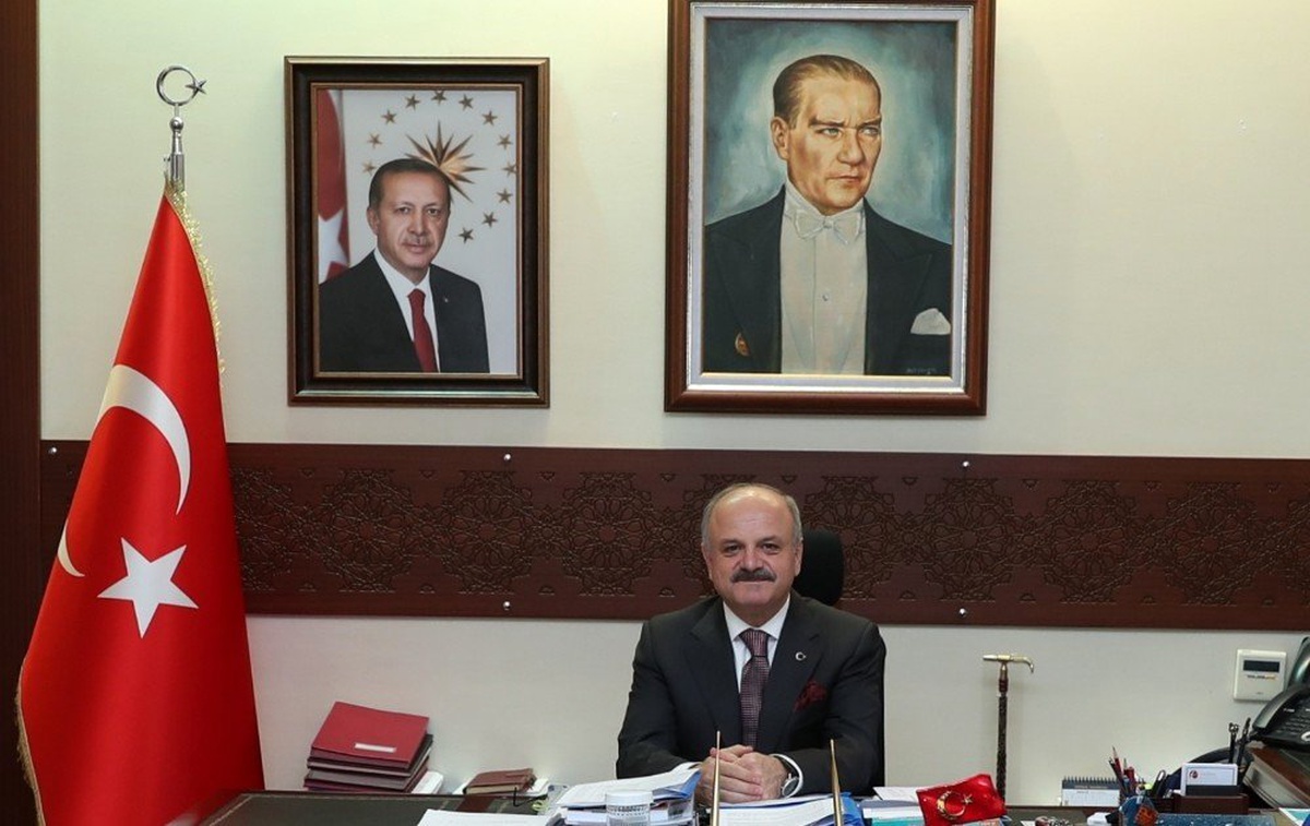 Vali Özdemir Çakacak\'ın Turizm Haftası Kutlama Mesajı