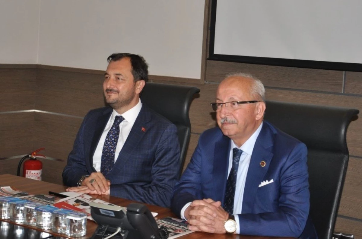 Ak Partili Başkan ile CHP\'li Başkan Birlikte Basınla Buluştu