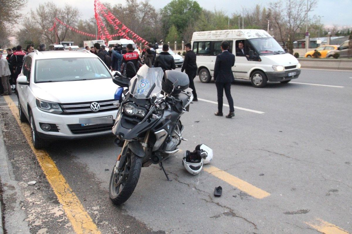 Başkent\'te Yunus Ekibi Kaza Yaptı: 1 Polis Yaralı
