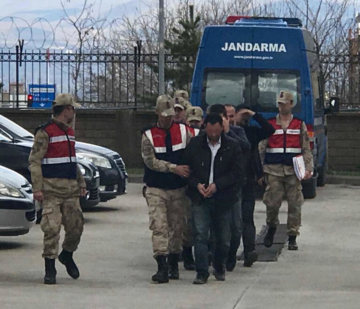 Bingöl\'de 229 Göçmen Yakalandı, 5 Organizatör Tutuklandı