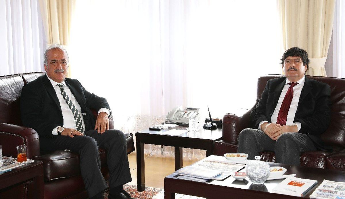 Bitlis Eren Üniversitesi Rektöründen, Prof. Dr. Çomaklı\'ya Ziyaret