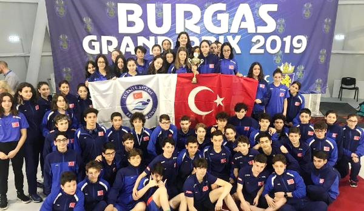 Burgaz Yüzme Grand Prix\'de 36 Altın, 34 Gümüş ve 35 Bronz Madalya