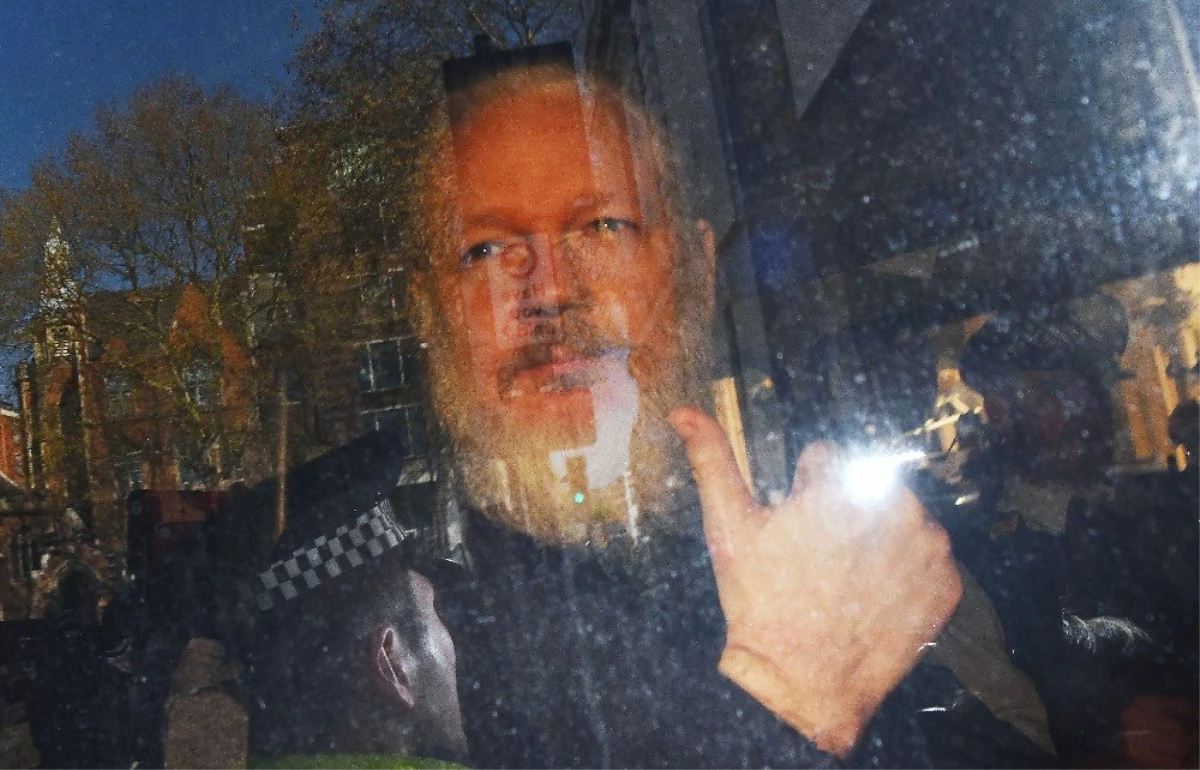 Ekvador Devlet Başkanından Assange\'a \'Casusluk\' Suçlaması