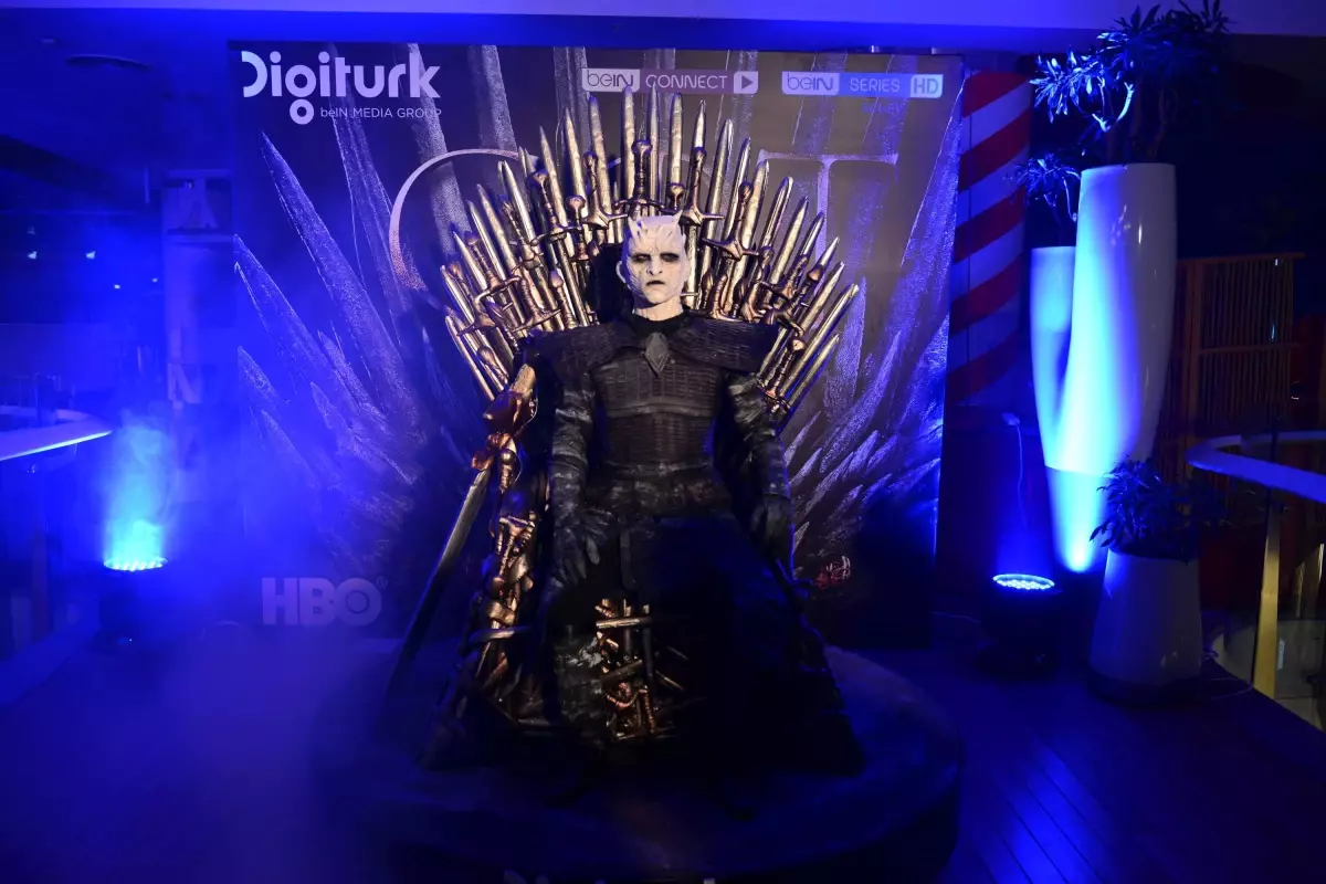 Game Of Thrones Etkinliğinde Yüzlerce Kişi Final Sezonuna \'Merhaba\' Dedi