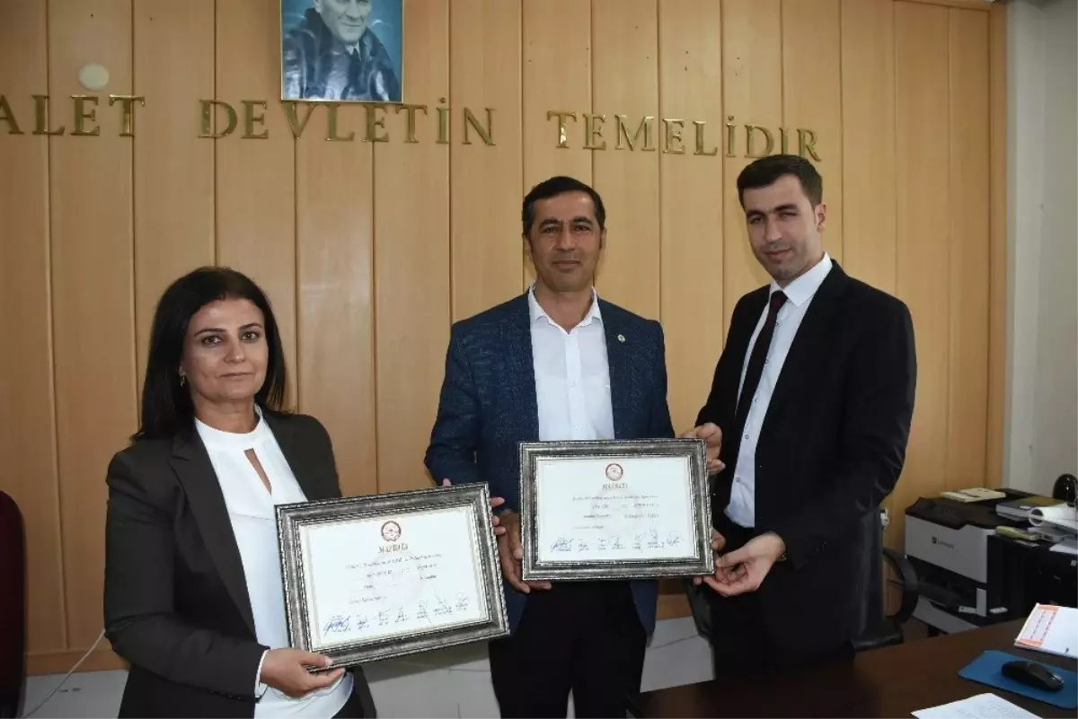 Hdp\'den Nusaybin Belediye Başkanı Seçilen Nergiz, Mazbatasını Aldı