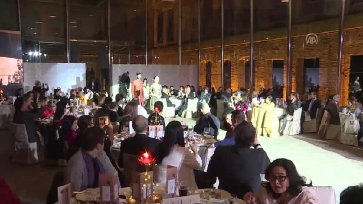 Hint Modacı Tahiliani İstanbul\'da Defile Düzenledi (2) - İstanbul