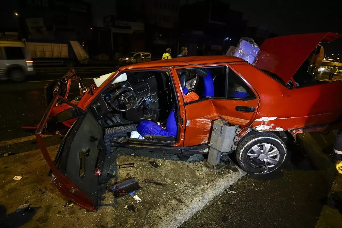 Hurdaya Dönen Otomobilden Burnu Bile Kanamadan Kurtuldu