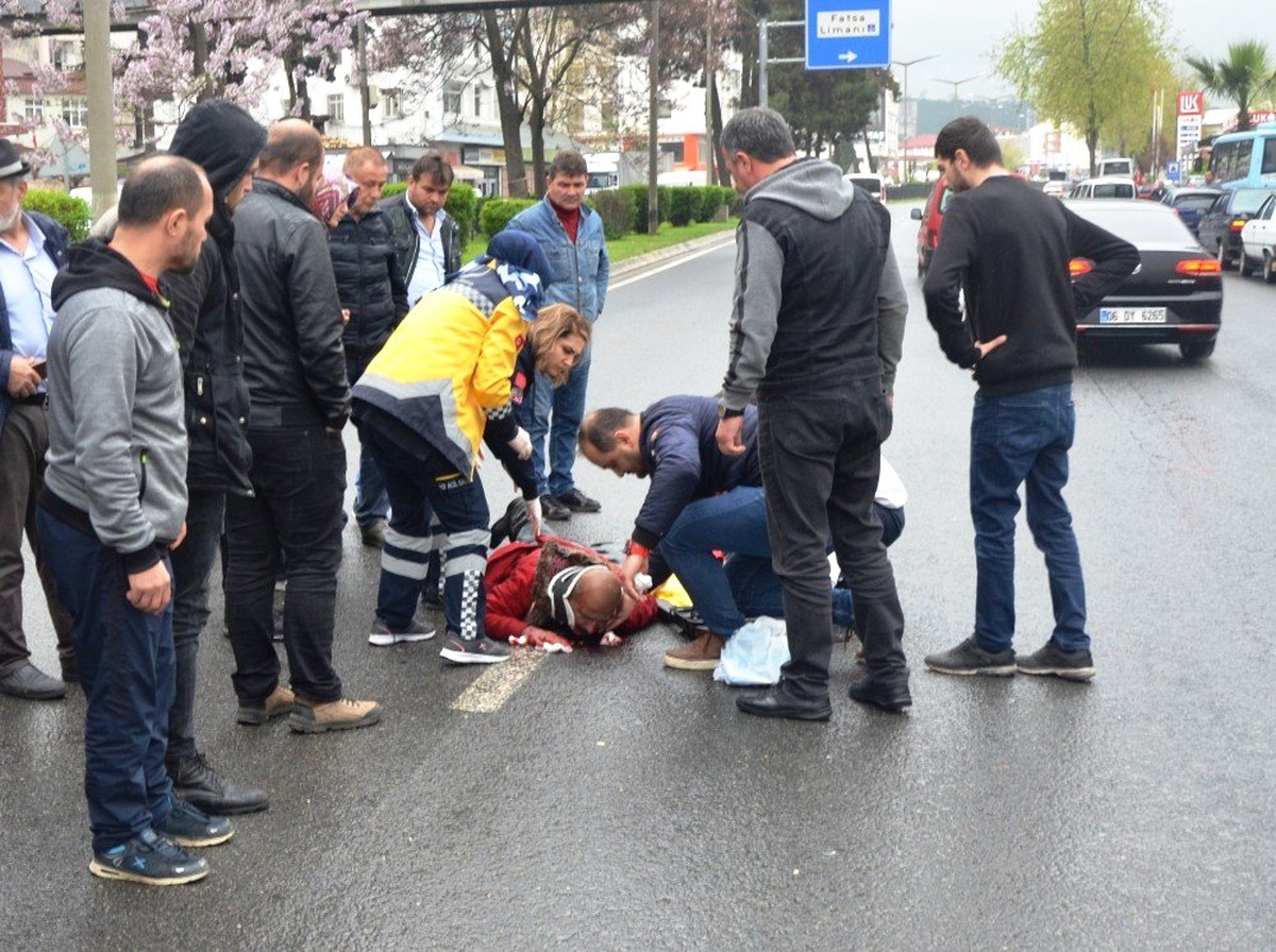 Kamyonetin Çarptığı Yaya Yaralandı