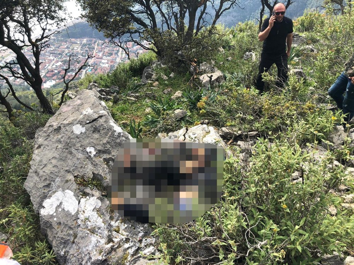 Kayalıklara Düşen Paraşüt Pilotu ve Yabancı Yolcu Öldü