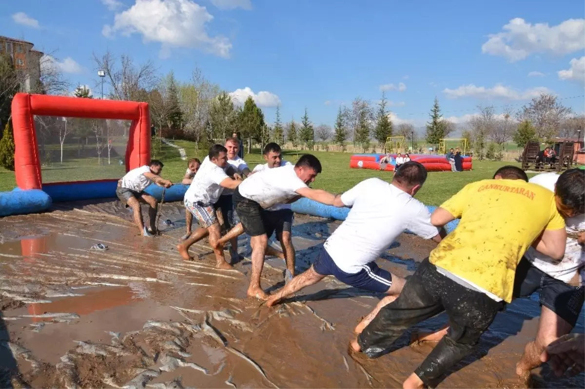 Sandıklı\'da Çamur ve Termal Festivalinin İkincisi Düzenlendi